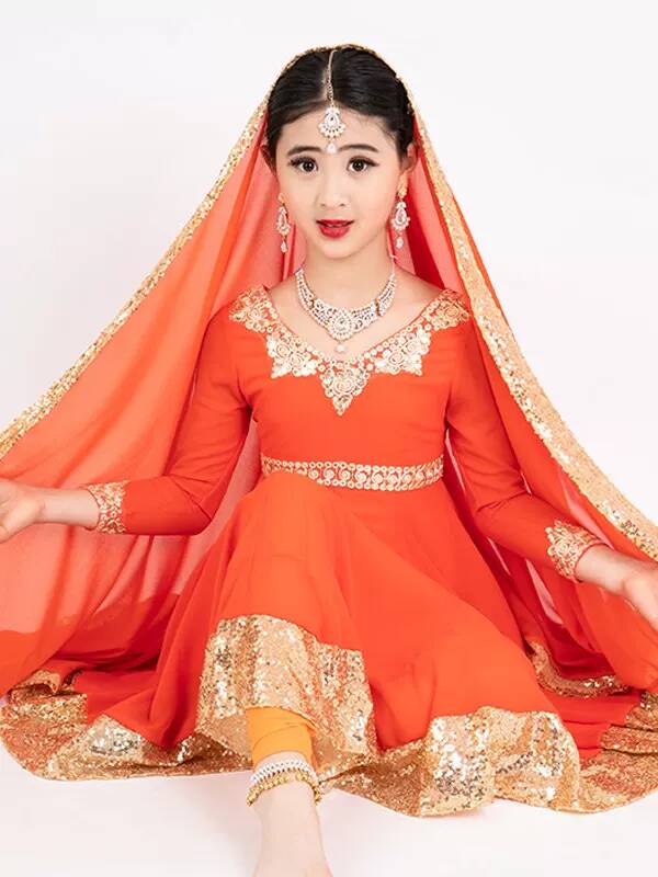 زي رقص هندي غريب من ييمان، زي  - مراجعة Ethnic Style وسعره