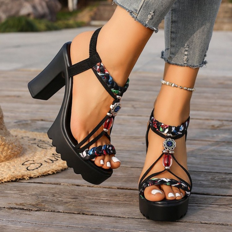 صنادل نسائية جديدة لصيف 2026 ب - مراجعة The Ethnic Fashion وسعره